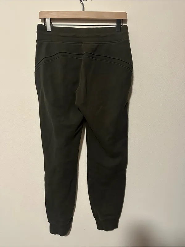 Lululemon Warm Down Jogger II 28" Camo Green W5CJQS size 6 - Image 8