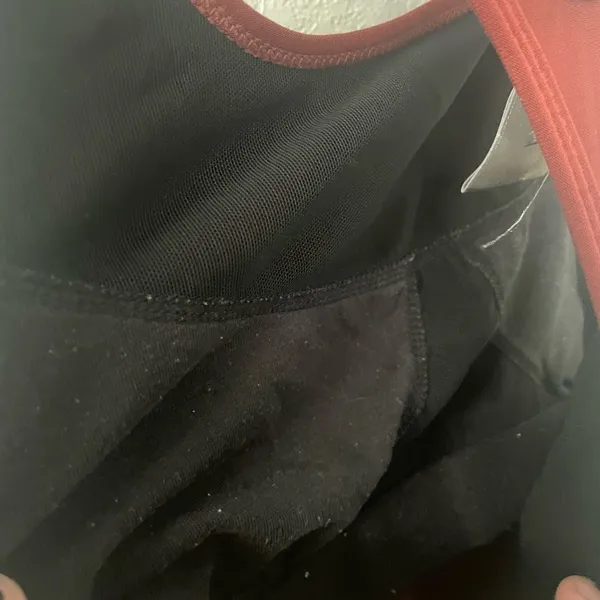 Nike cropped tank with built in bra - Image 4