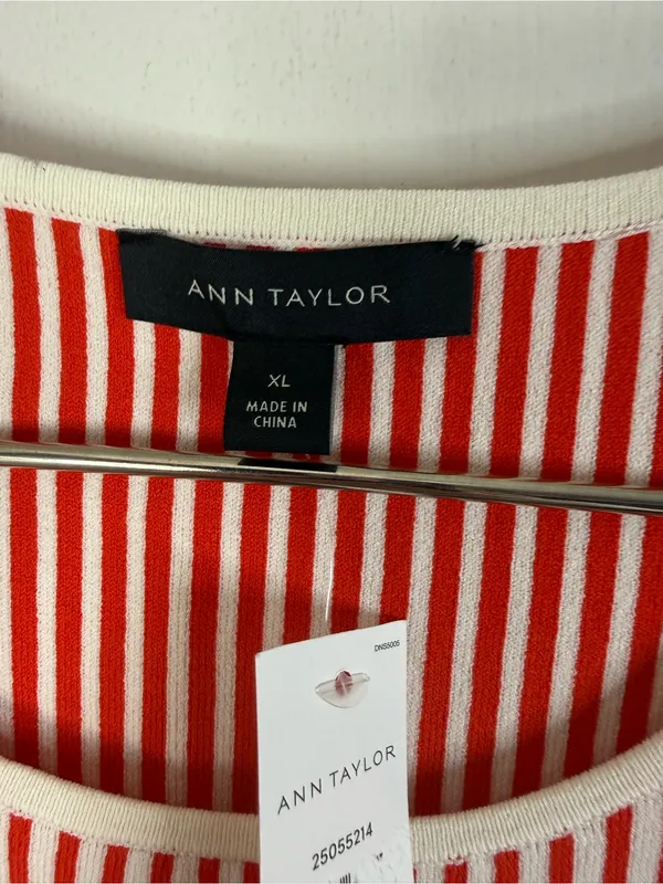 And Taylor NWT red, vertical striped sleeveless, belted knit top XL - Image 6