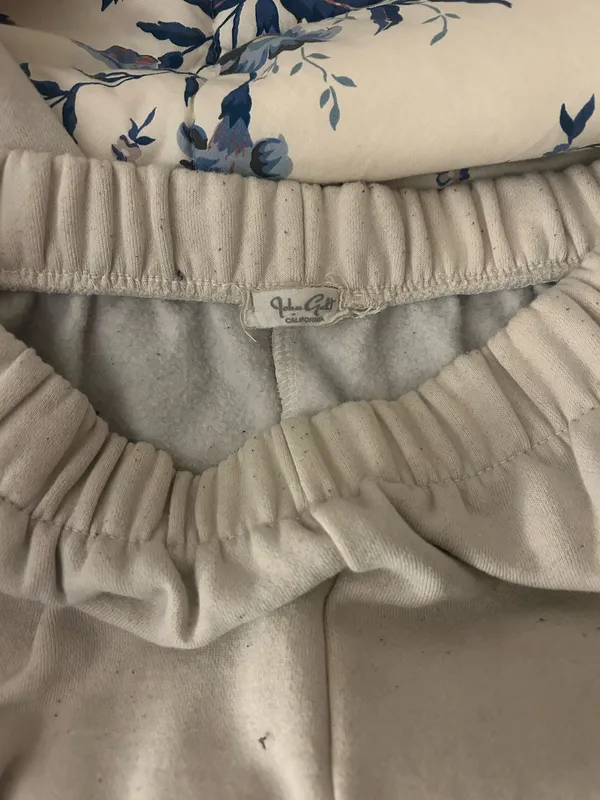 Brandy Melville Rosa Sweatpants Cream - Image 2