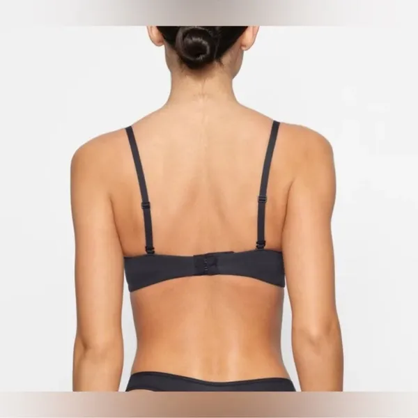 SKIMS fits everybody push up Demi bra size 32C nwt (2295) - Image 2