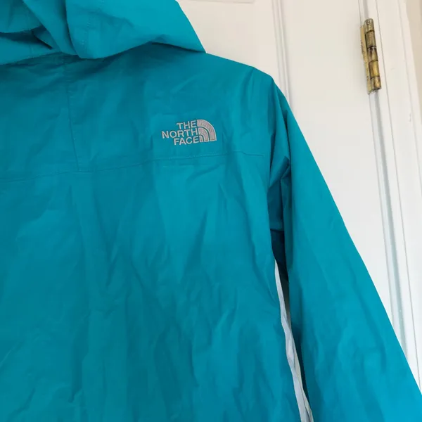 Women's The North Face Teal Colored Hyvent Rain Coat Size Extra Small - Image 11
