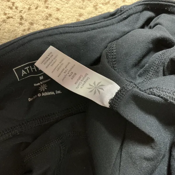 Athleta Be Free Running Granola Girl Shorts Womens M Black Activewear Pockets - Image 8