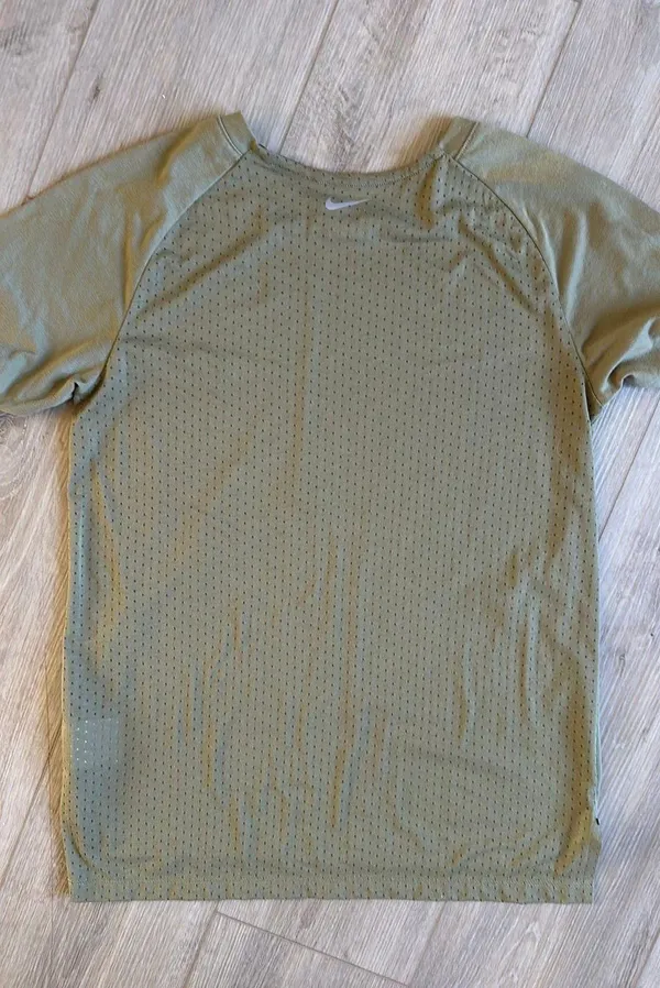 T-Shirt - Image 3