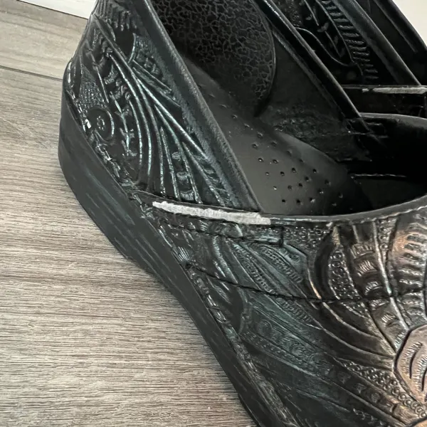 Dansko Professional Black Tooled Clog Size 38   - Image 2