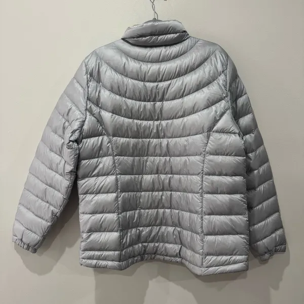 New! LL Bean Size XL Women's Ultralight 850‎ Down Jacket in Flint - Image 5