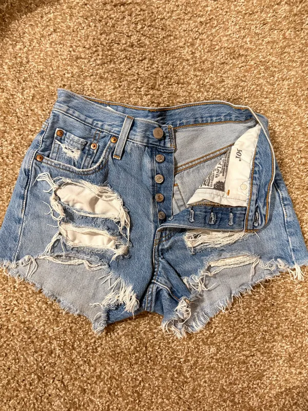 Levi’s 501 Denim Shorts Distressed - Image 3
