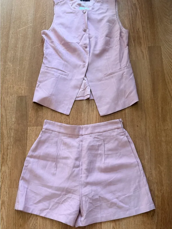 Tailored Pink High-Waist Bermuda Shorts & Vest Set - Image 5
