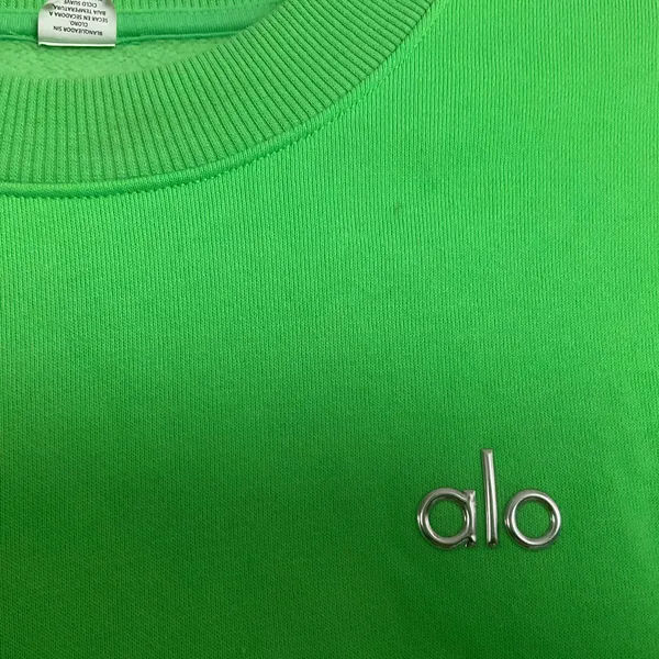 Alo Yoga - Image 4