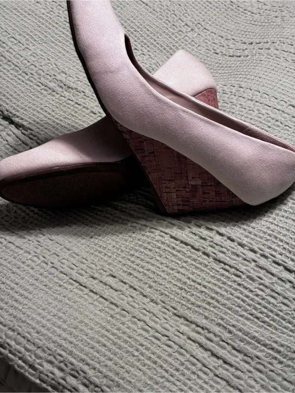 Women’s Wedge Pumps - Image 6