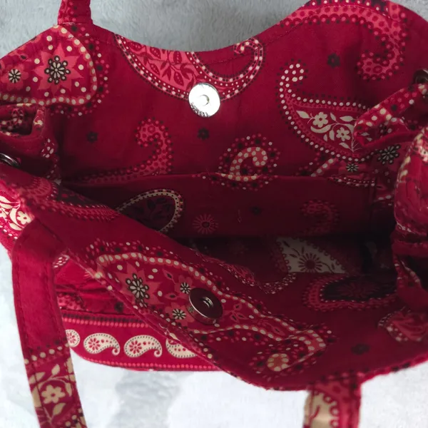 Vera‎ Bradley Handbag Womens Small Red Paisley Quilted Cotton Boho Bag - Image 9