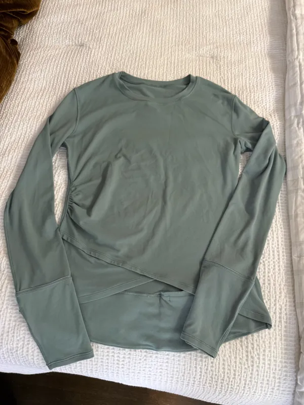 Lululemon Women's Rulu Gathered-Waist Longsleeve Running Top Size Small Athletic - Image 2