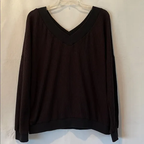 Waffle Knit V Neck Off Shoulder Black Shirt size XL - Image 7