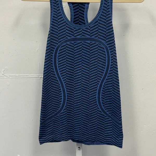 Lululemon Swiftly Tech Racerback Tank Top Blue Chevron Stripe Size 4 Activewear - Image 5