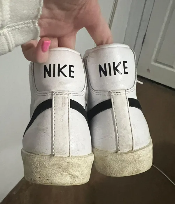 Nike Blazers - Image 5