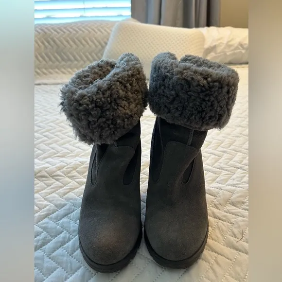 UGG Boots size 7 - Image 2