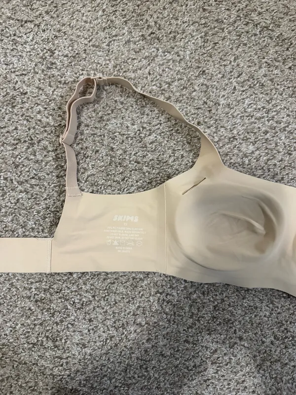 SKIMS Bra - Image 3