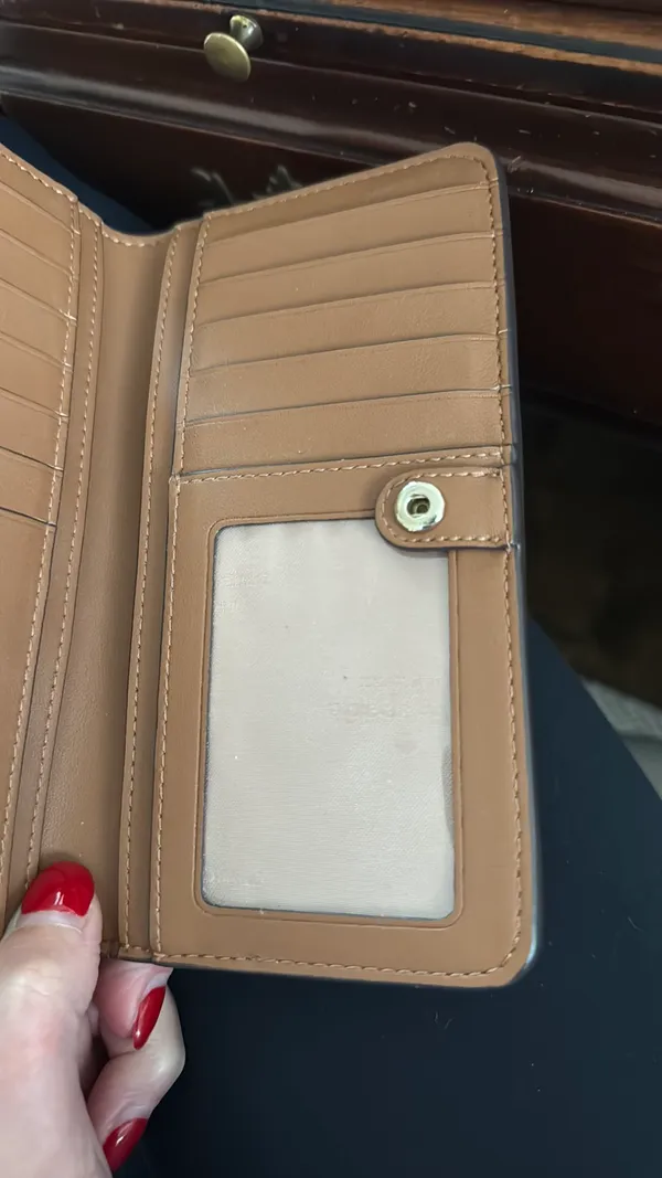 Kate Spade Wallet Leather - Image 3
