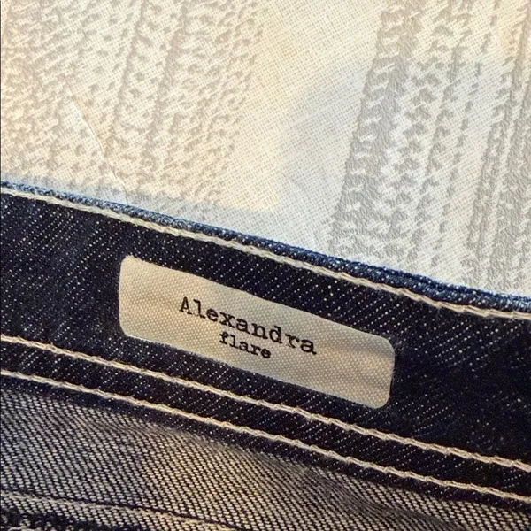 Dylan George Ring Spun Denim Alexandra Flare Jeans Size 28 Distressed Dark Wash - Image 5