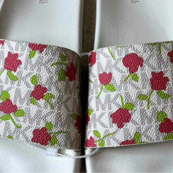 MICHAEL KORS Signature Vanilla Cream Floral Monogram Logo Slip On Slides - Image 5