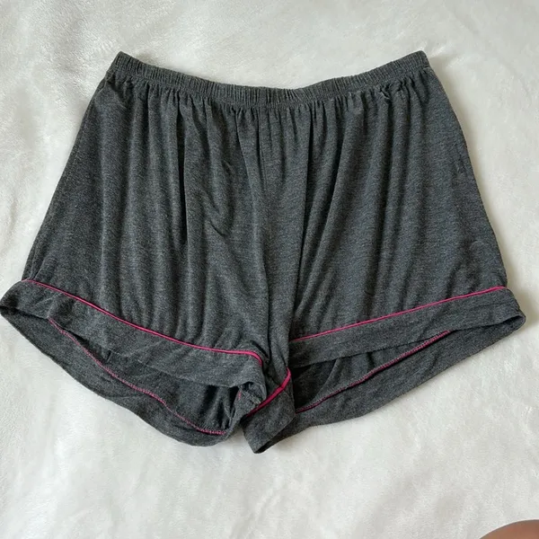 Nicole Miller Pink and Grey Pajamas - Image 6