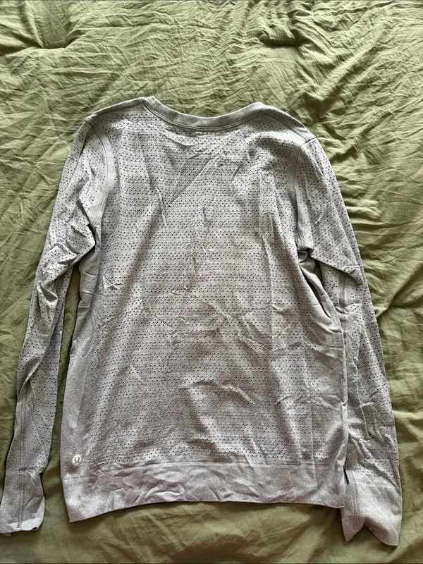 Lululemon Grey Swiftly Breath By Long Sleeve Top Size 8 - Image 3
