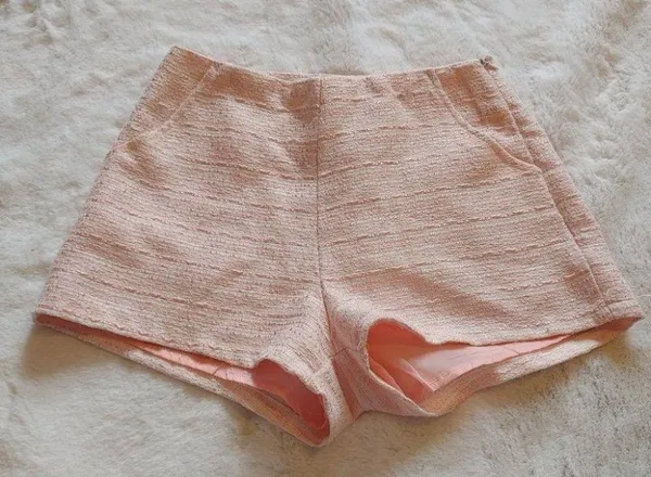 The Clothing Exchange Light Pink White Shorts Pastel Tweed Size Small S Kawaii Chic Trendy Cute - Image 2