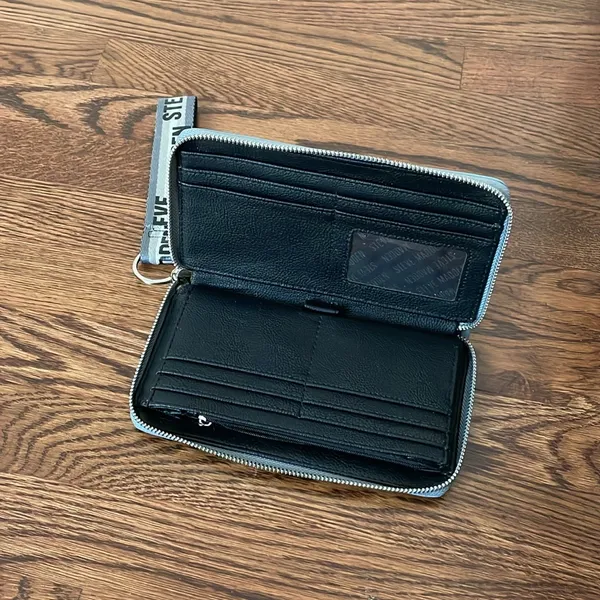 Steve Madden Wristlet with key chain - Image 3