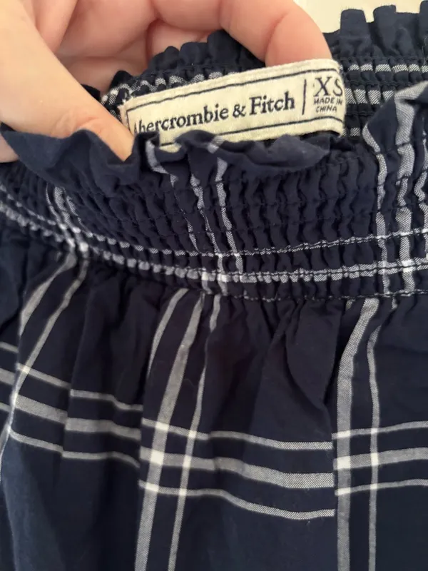 Abercrombie & Fitch Navy and White Plaid off the shoulder dress XS - Image 3