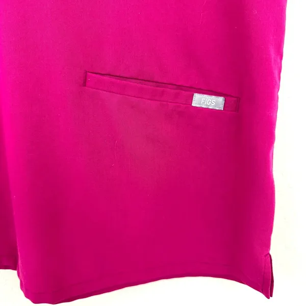 Figs Women's Casma Three Pocket Scrub Uniform Top Shirt Dark Magenta Size L - Image 4