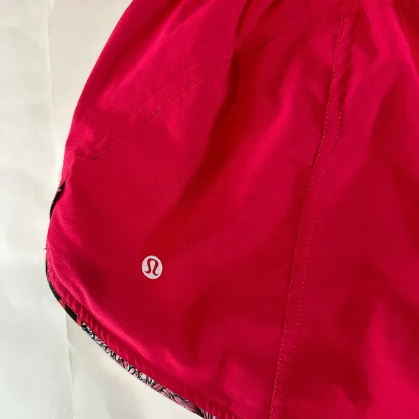 Lululemon Choose A Side Short‎ 3" - Reversible - Size 4. - Image 11