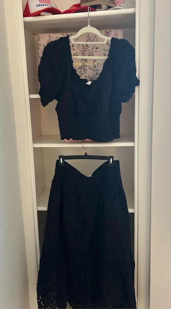 Black Boutique set - Image 2