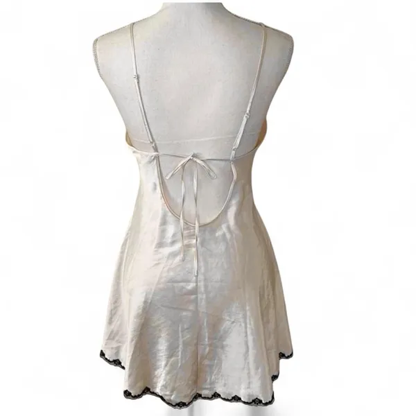 Victoria’s Secret Y2K Satin Slip - Image 3
