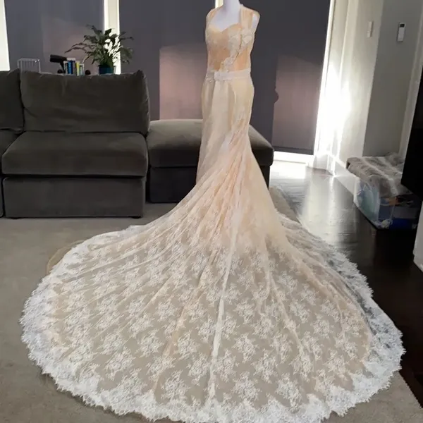 Women’s Strapless Formal Wedding Party Dress Size 4 &extra long train cape *READ - Image 2