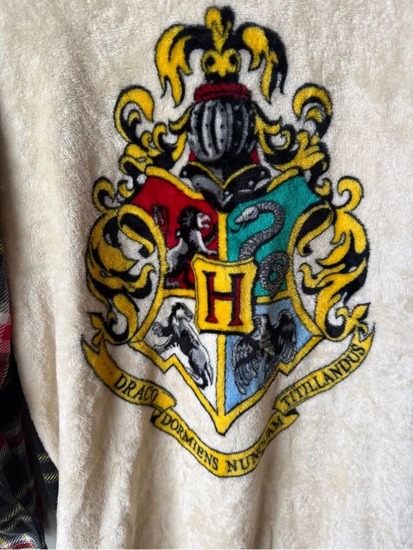 Harry Potter Hogwarts Crest Plush Sleep Shirt – Women’s XL - Image 2
