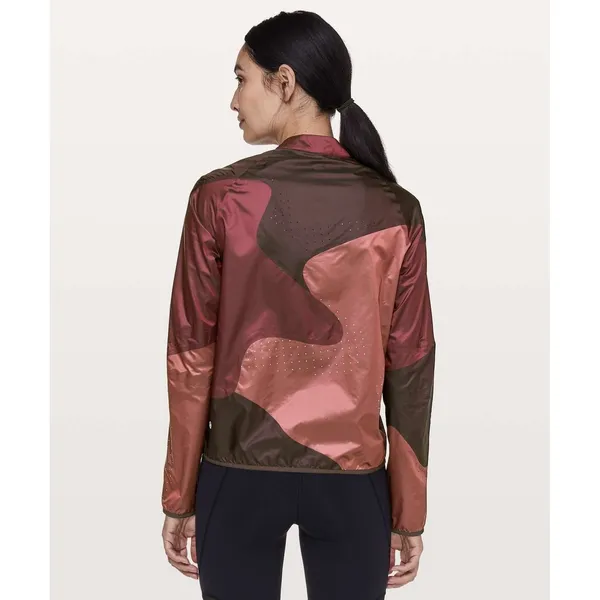 Lululemon Patch Game Jacket Redwood / Black Cherry / So Merlot Size 2 - Image 3