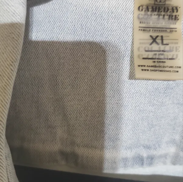 Source Unknown Distressed Jean shirt - Image 5