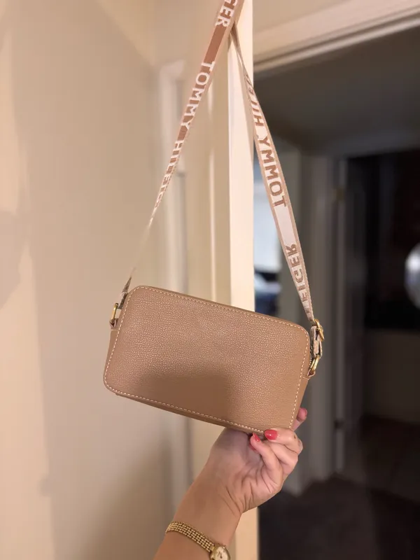 Tommy Hilfiger Purse - Image 2