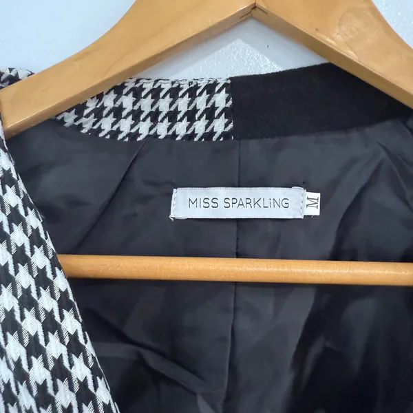 Elegant Black and White Houndstooth Midi Coat - Image 6