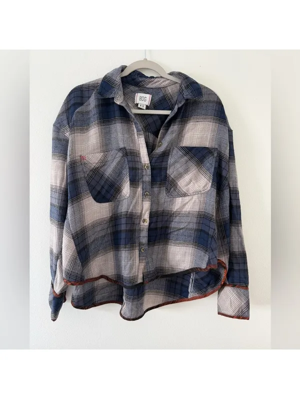 Urban Outfitters BDG Karl Slouchy Blue Flannel Button Down size medium - Image 3