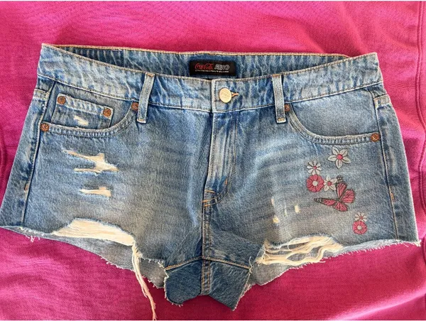 Aeropostale x Coca-Cola | Distressed Denim Graphic Shorts | Size 10 - Image 7