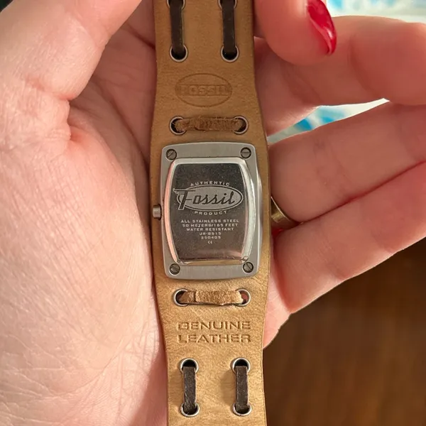 Fossil Tan Leather Strap Digital Smartwatch - Image 3