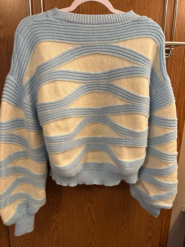 SHEIN Sweater - Image 3