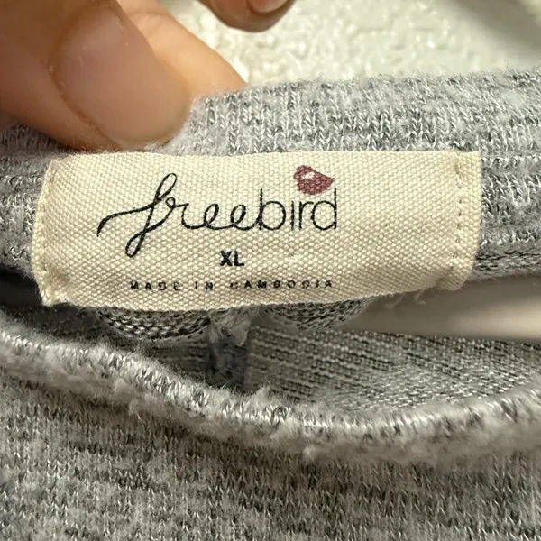 FREEBIRD Heather Gray Knit Top Size XL - Image 9
