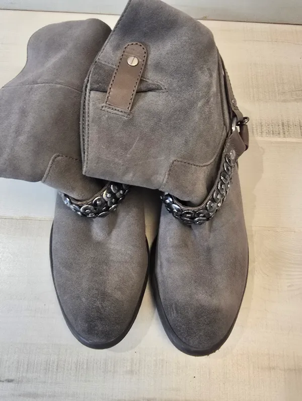{5.5} Gianni Bini Taupe Harness Suede Cowboy Boots Women's - Image 8