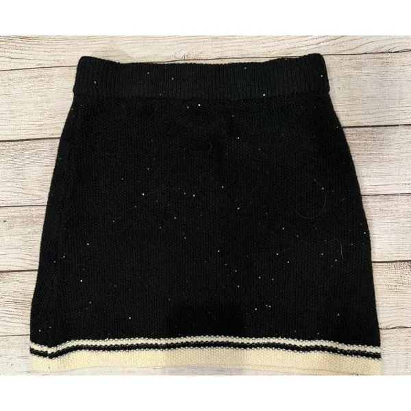 NWT Wild Pony Sequin Knitted Mini Skirt in Black Size Small - Image 2