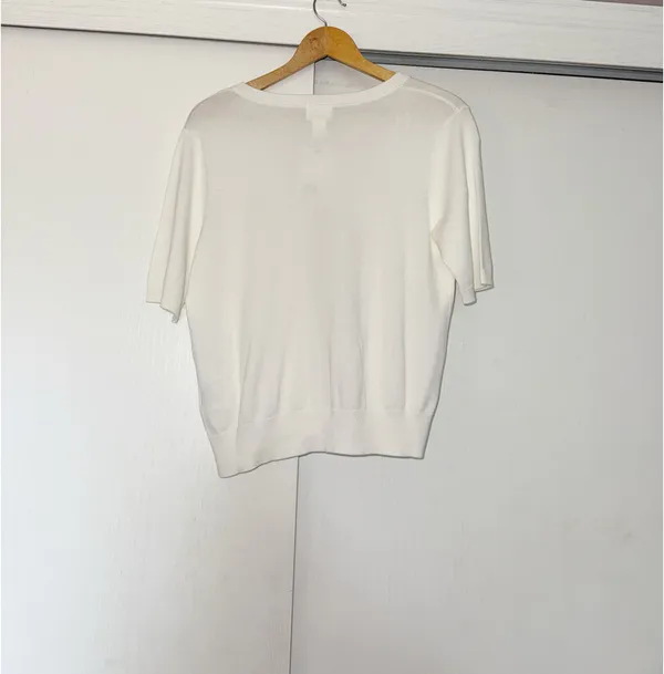 H&M Sweater Top Short Sleeve - Image 2