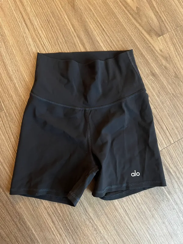 Alo Shorts - Image 2