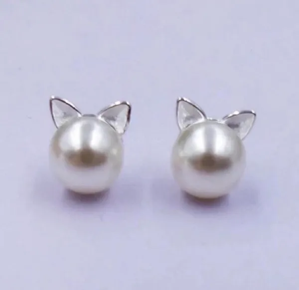 Pearl cat ear earrings - Image 5