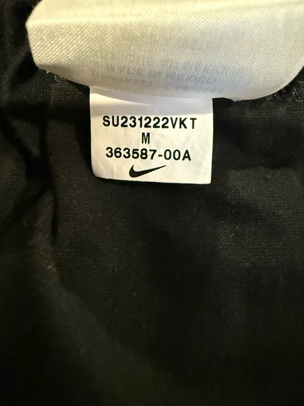 Women’s Nike Just Do It T-Shirt Black Size Medium - Image 5